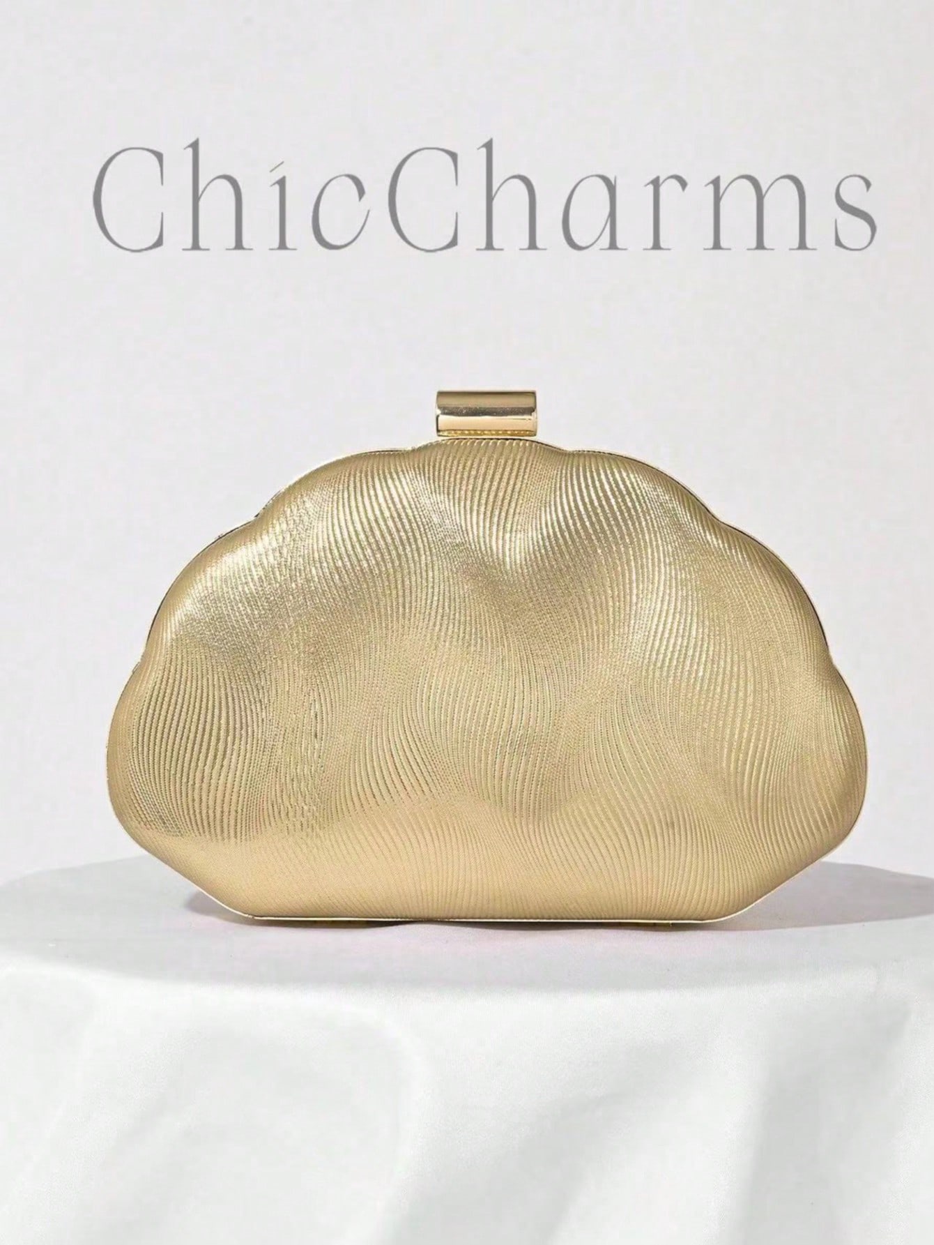 JoyPoem Women's Clutch Purses Seashell Shaped Evening Handbag Metallic Chain Strap Mini Crossbody Purse